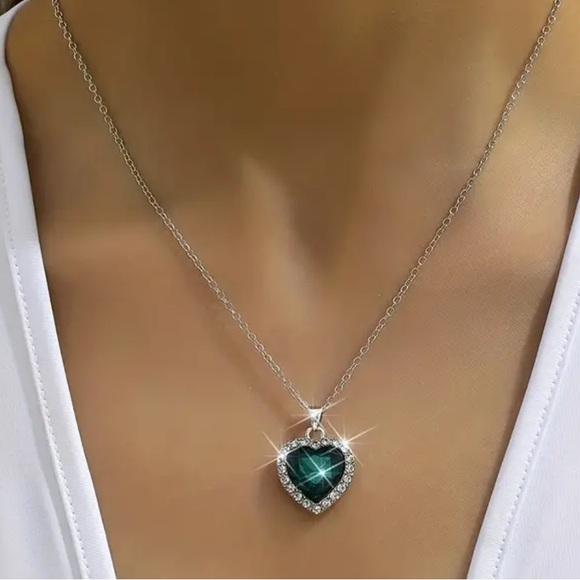 Fashion Jewelry Jewelry - 🔥 Clearance 🔥 Green Synthetic Crystal Heart Necklace